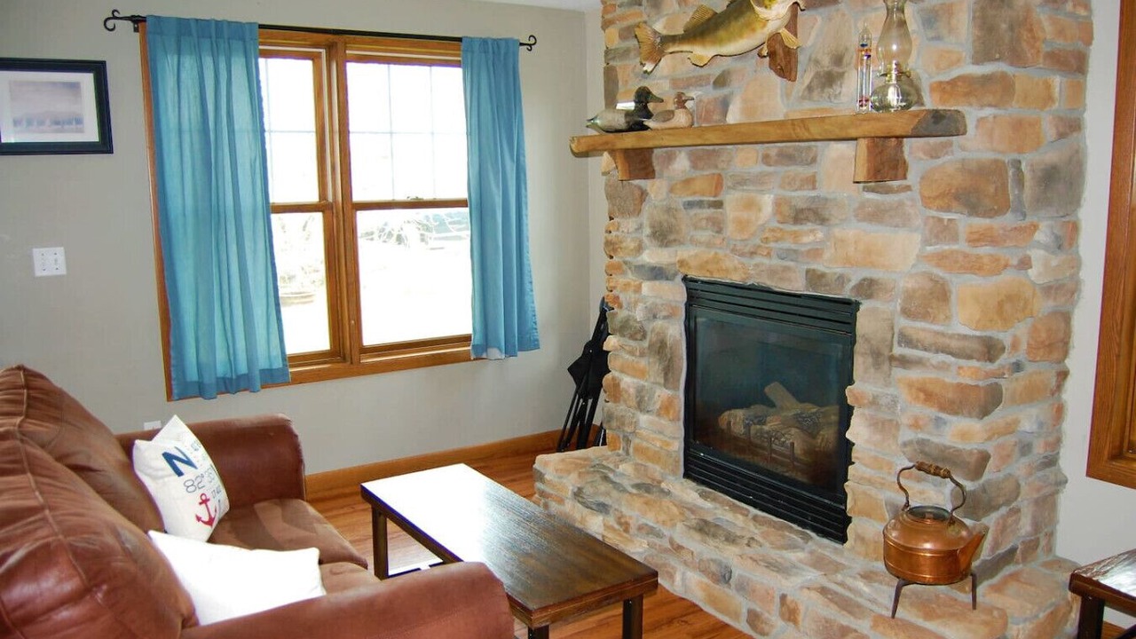 Photo of Livingroom in Huron