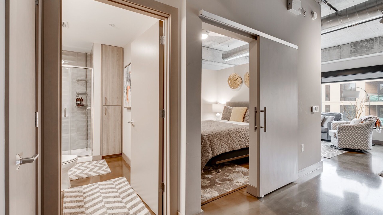 Photo of Bathroom in Warehouse District