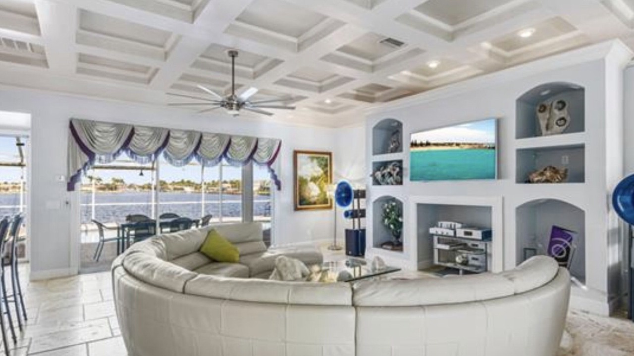 Photo of Livingroom in Eight Lakes