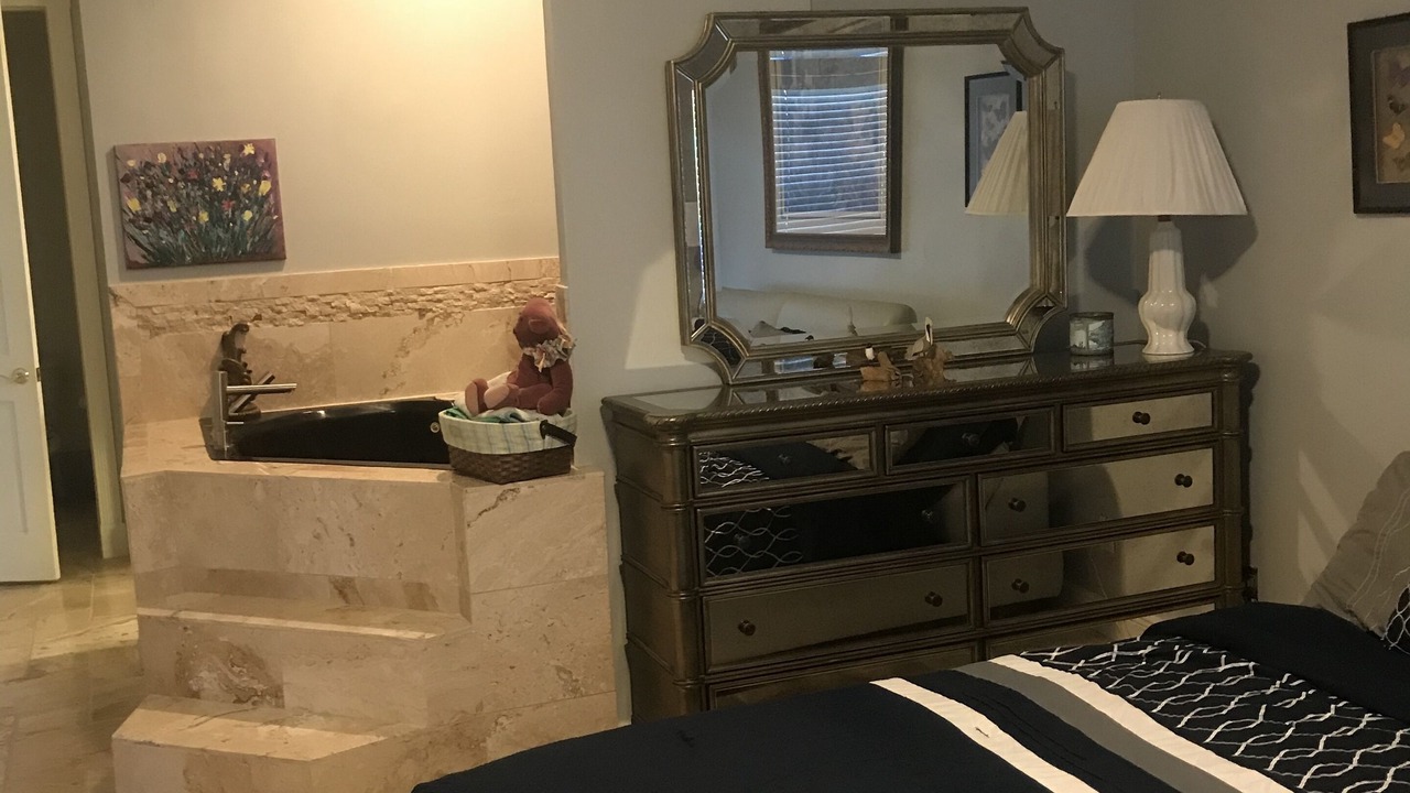 Photo of Bedroom in Eight Lakes