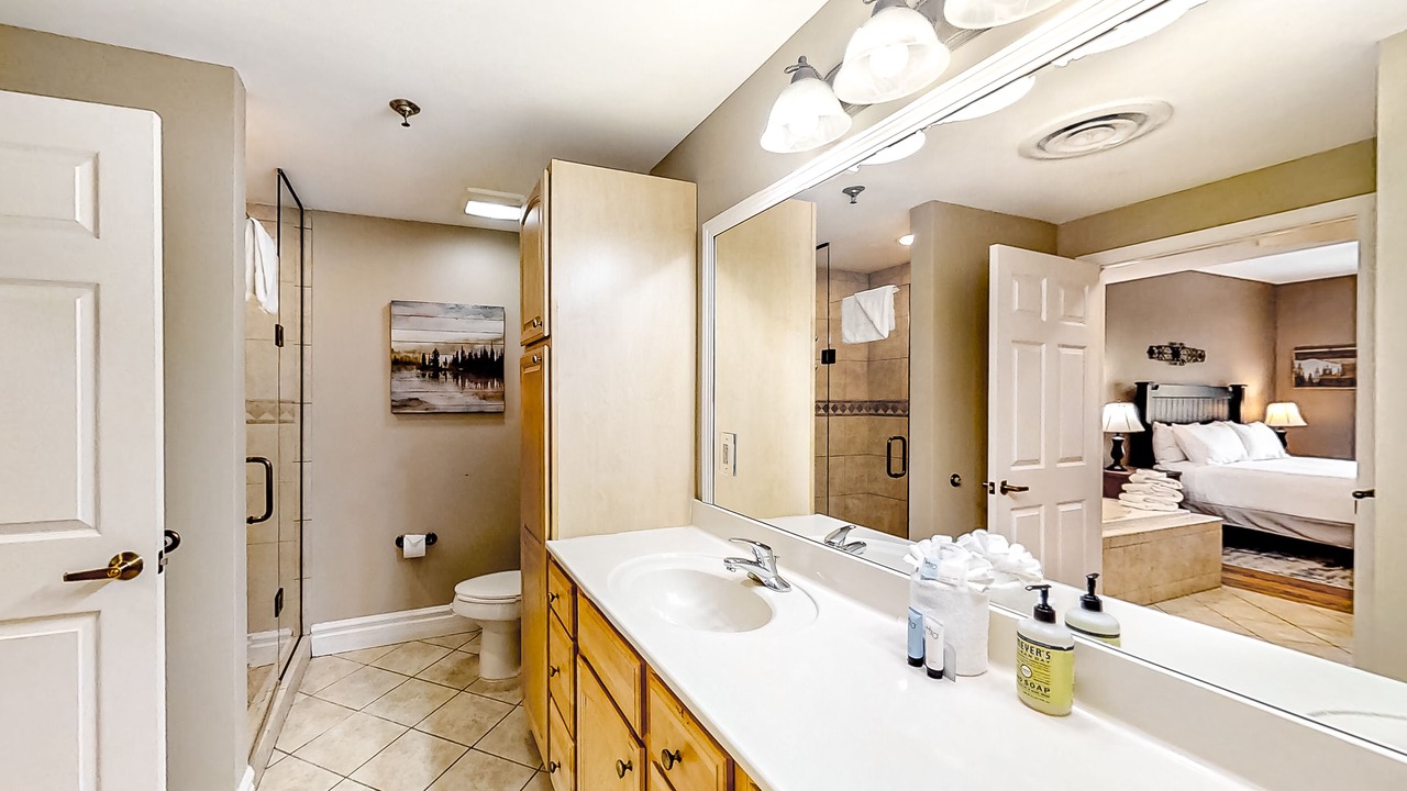 Photo of Bathroom in Gatlinburg