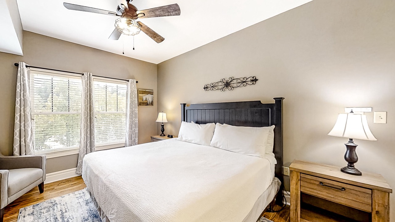 Photo of Bedroom in Gatlinburg