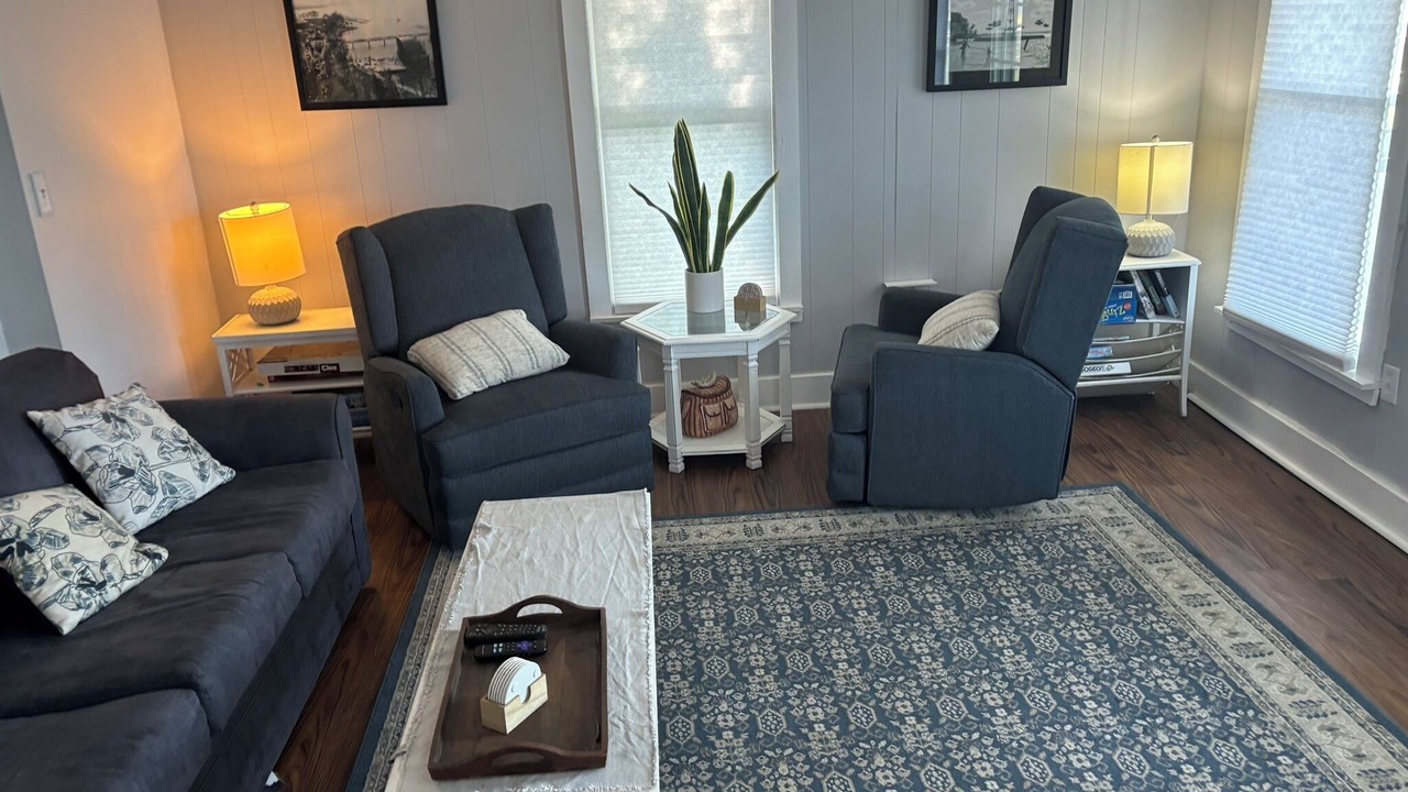 Photo of Livingroom in Jamestown