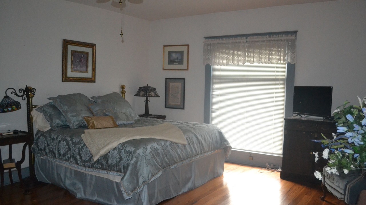 Photo of Bedroom in Russellville