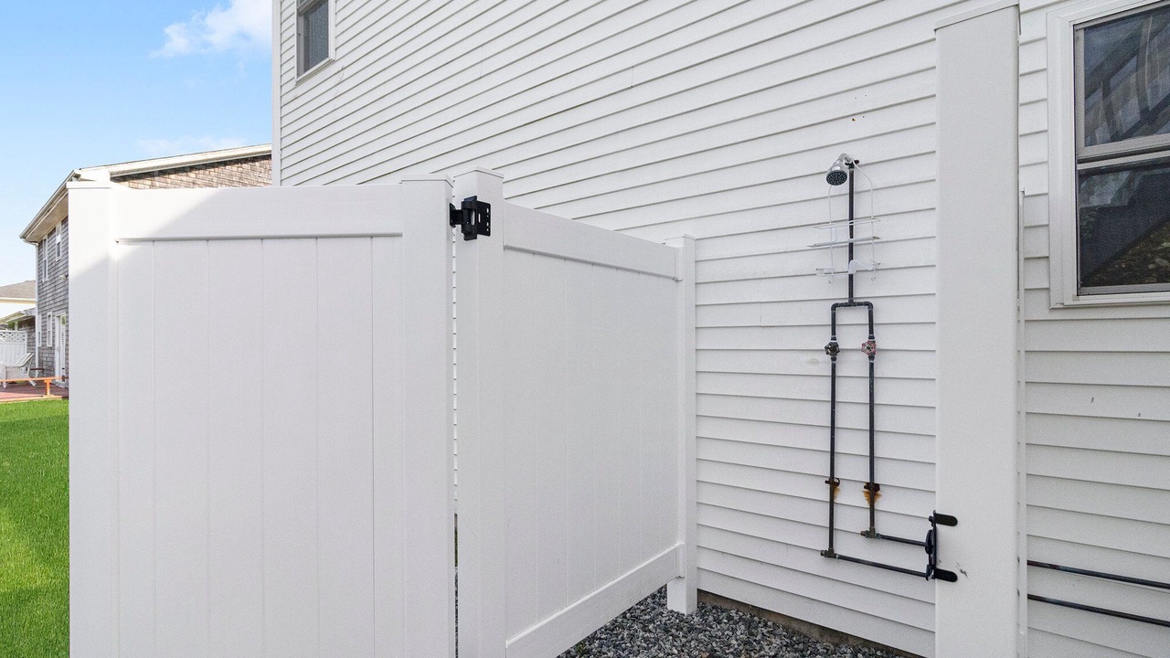 Photo of Outdoor in Eastward Look