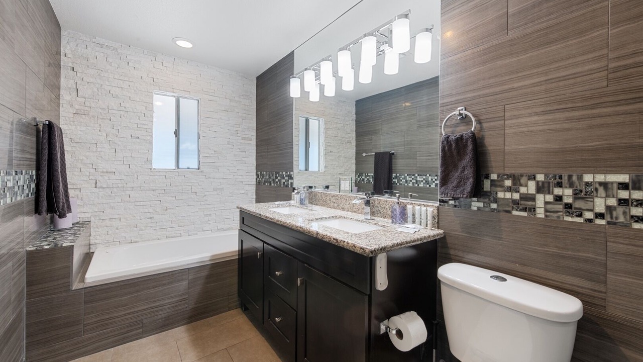 Photo of Bathroom in Canyon Gate