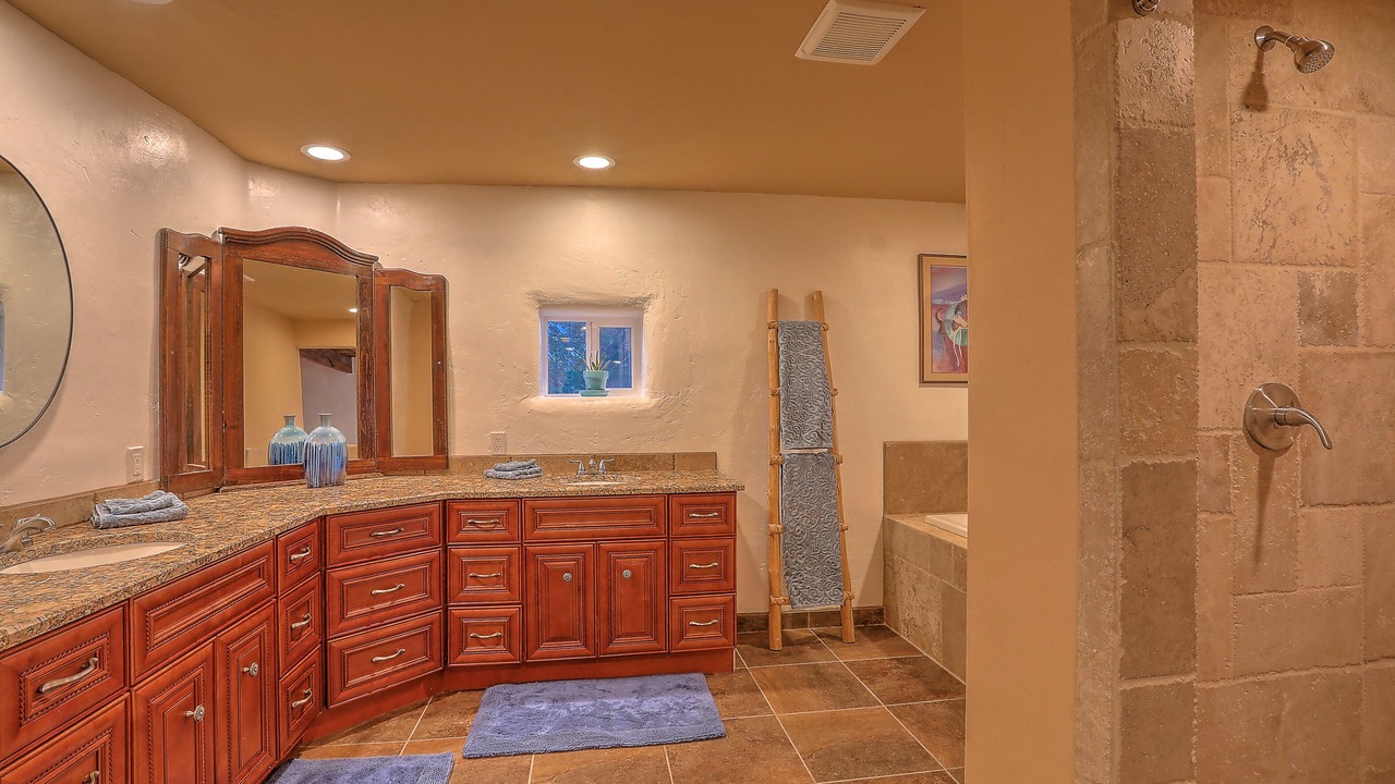 Photo of Bathroom in Bernalillo