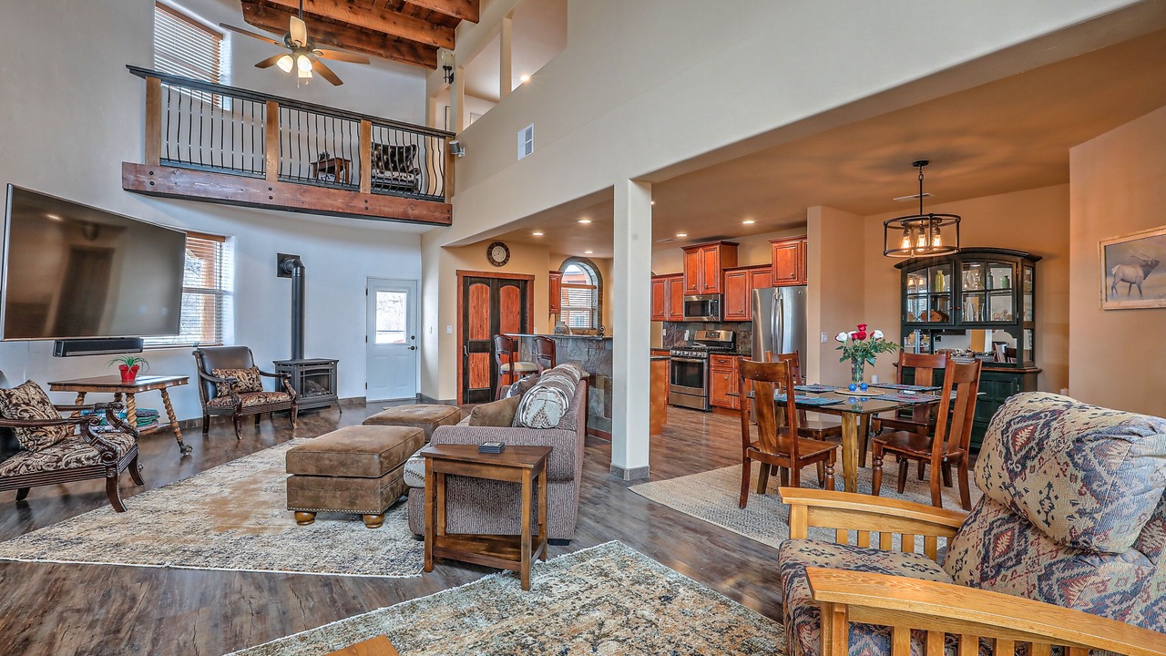 Photo of Livingroom in Bernalillo