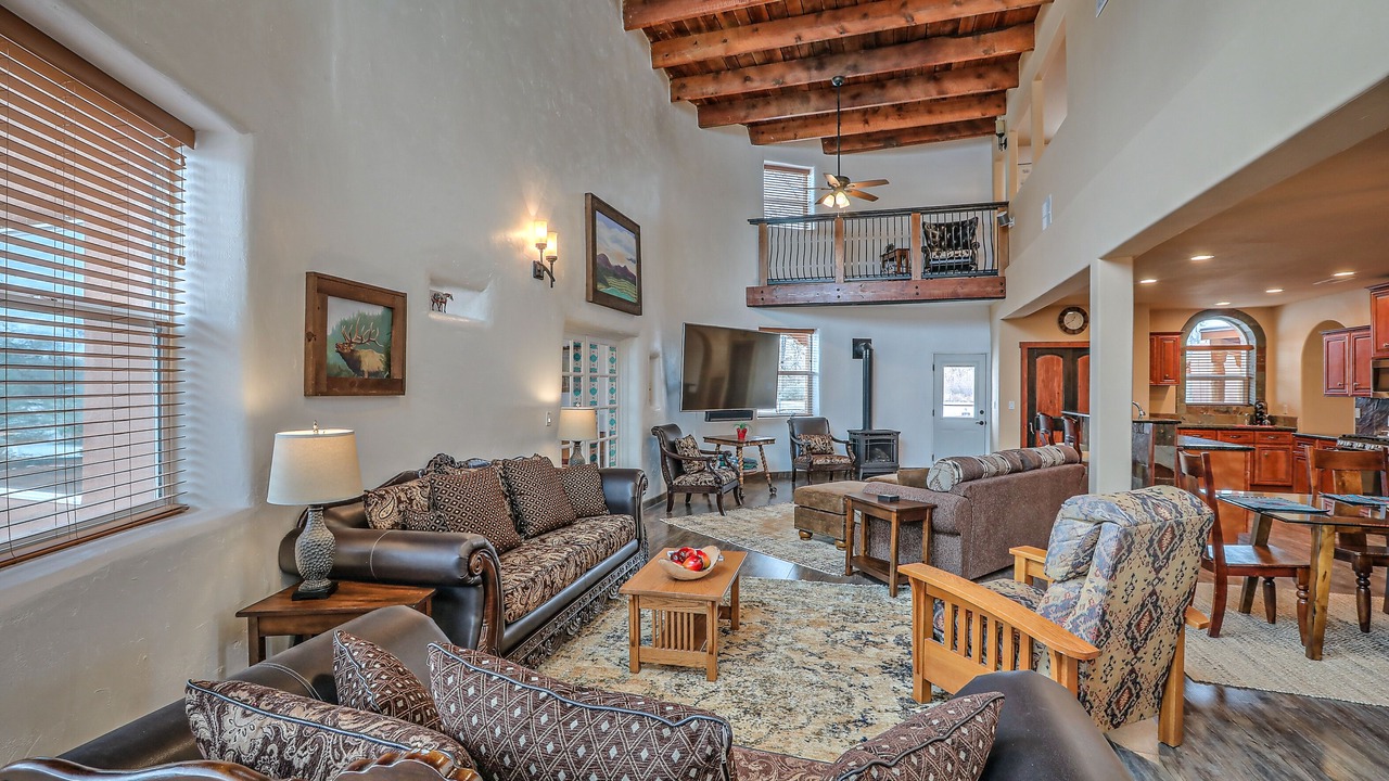Photo of Livingroom in Bernalillo