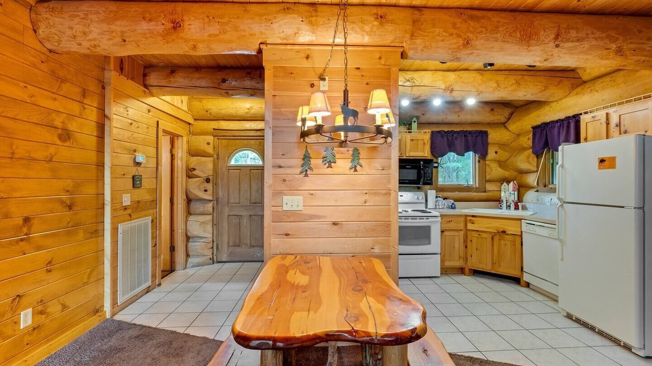 Photo of Kitchen in White Oak Lodge