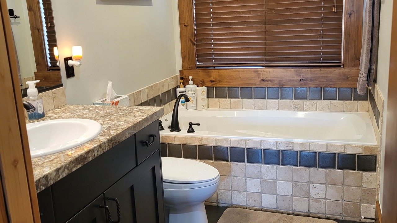 Photo of Bathroom in Midway