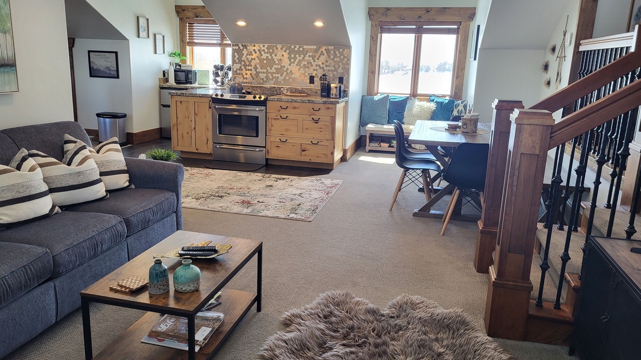 Photo of Livingroom in Midway