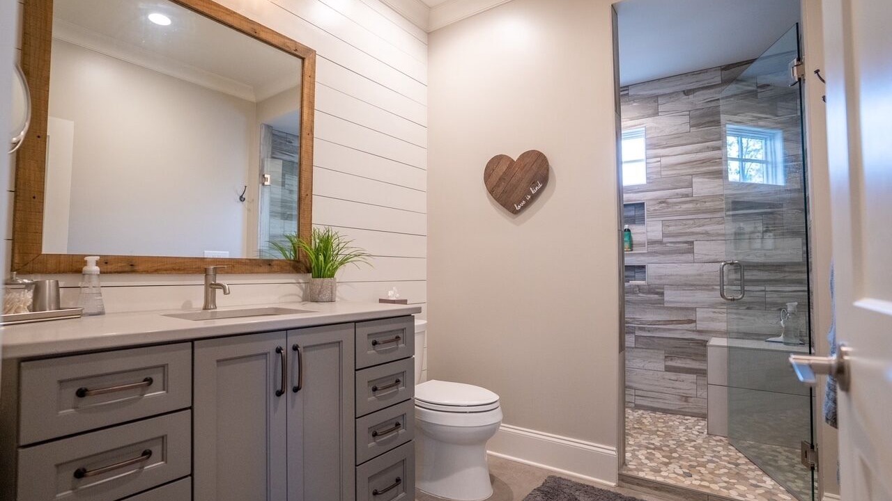 Photo of Bathroom in Lake Oconee