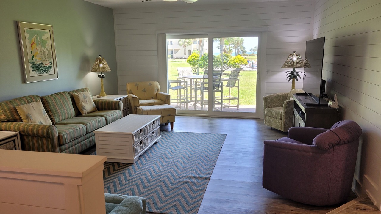 Photo of Livingroom in Crescent Beach
