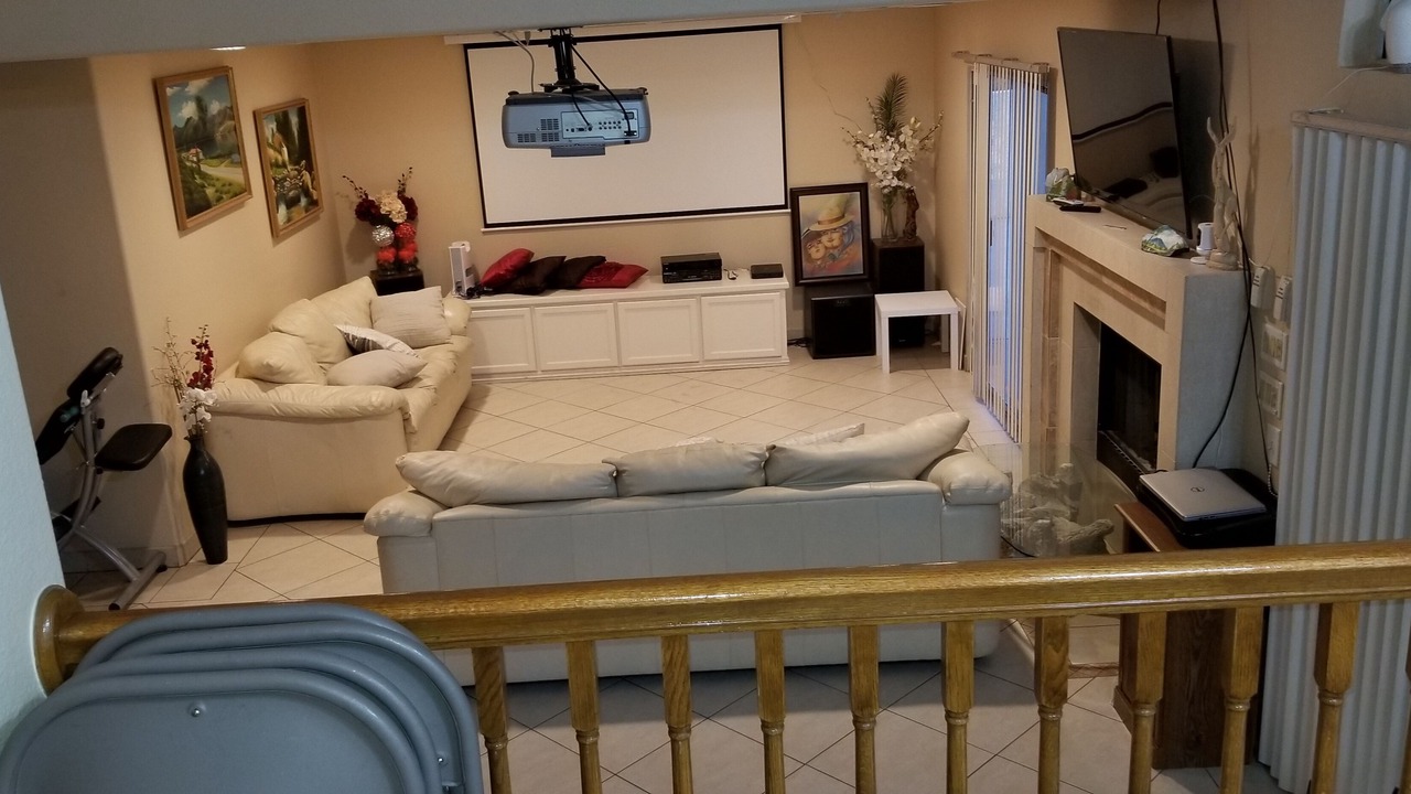 Photo of Livingroom in Green Valley North