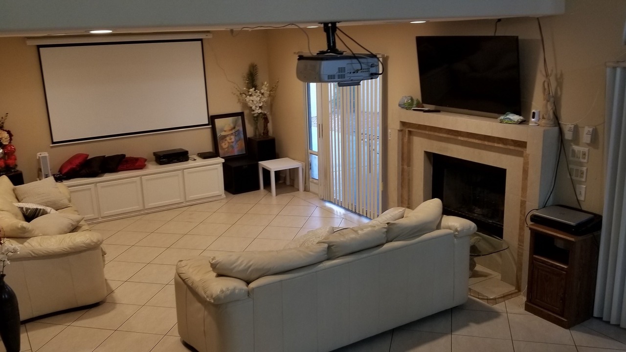 Photo of Livingroom in Green Valley North