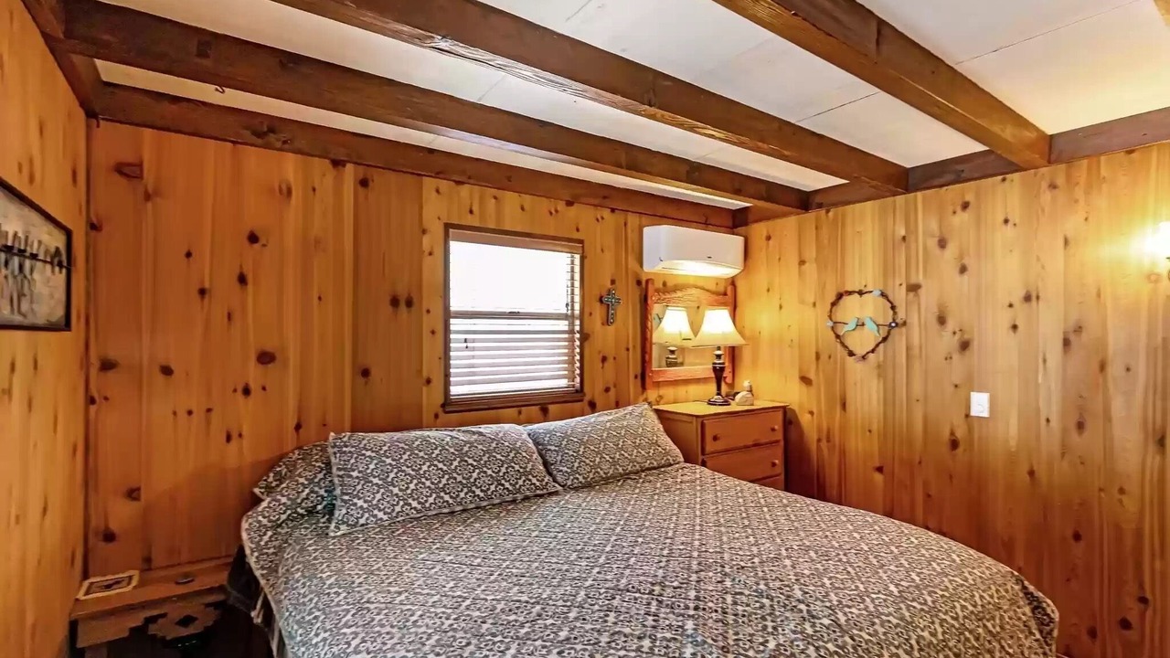 Photo of Bedroom in Cloudcroft