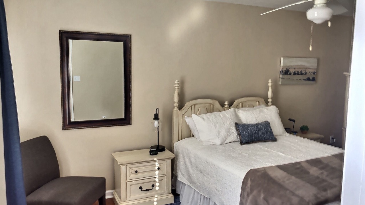 Photo of Bedroom in Cleveland
