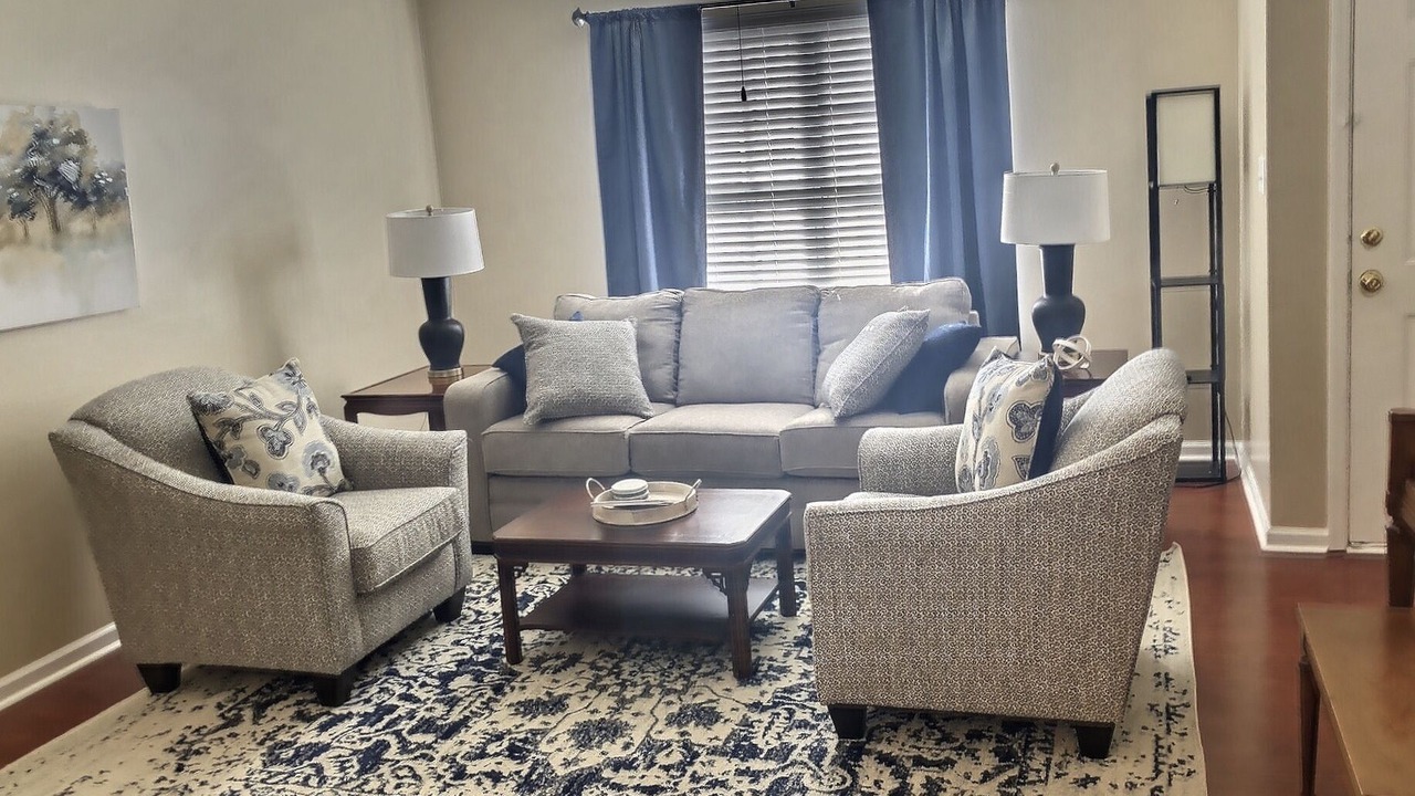 Photo of Livingroom in Cleveland