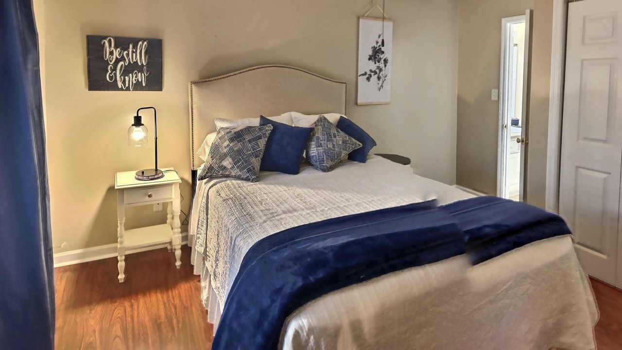 Photo of Bedroom in Cleveland
