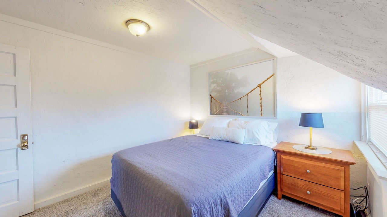 Photo of Bedroom in Eureka