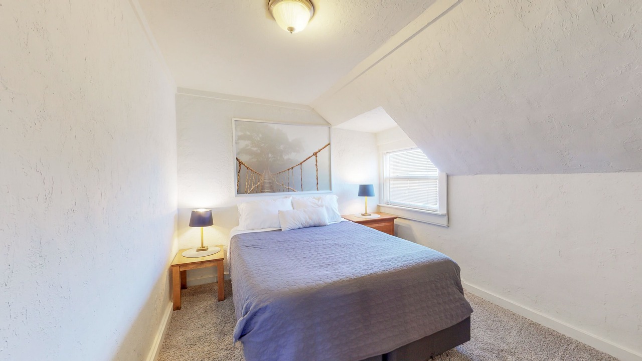 Photo of Bedroom in Eureka