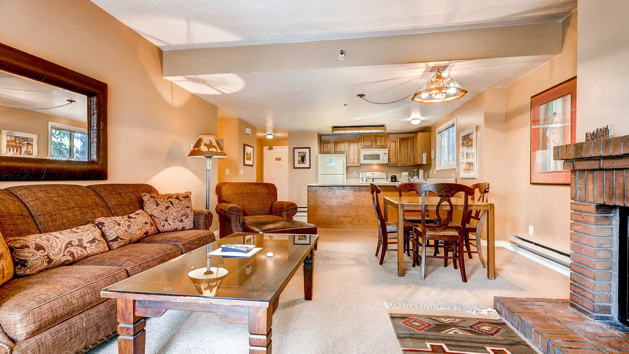 Photo of Livingroom in North Park City