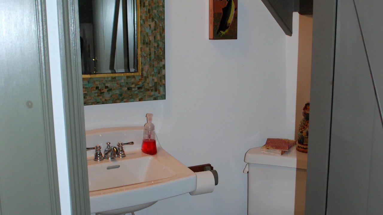 Photo of Bathroom in Delta