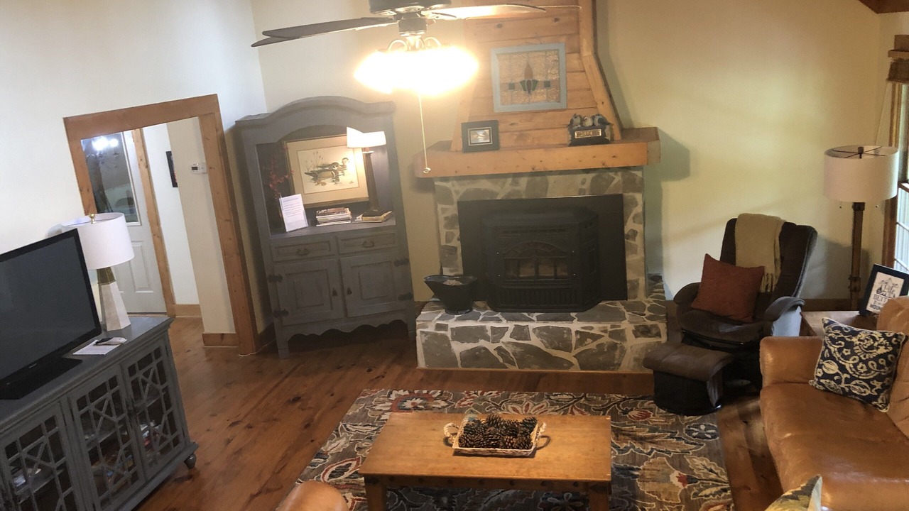 Photo of Livingroom in Spencer