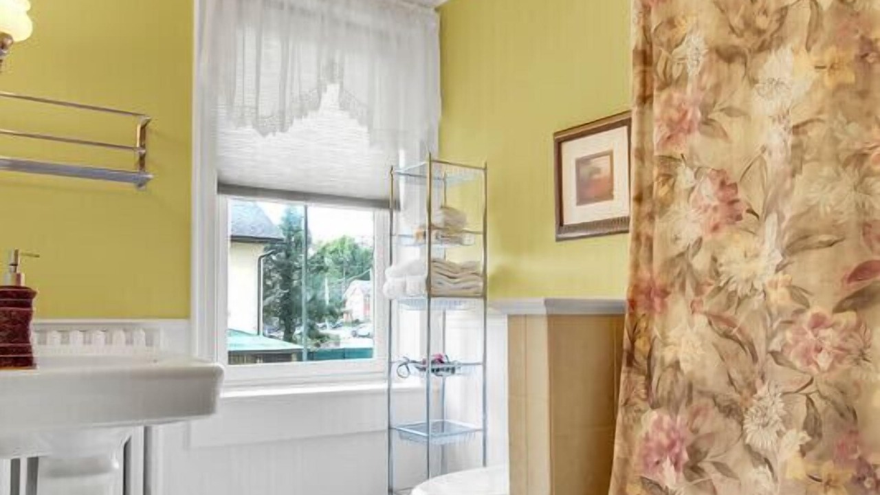 Photo of Bathroom in Annville