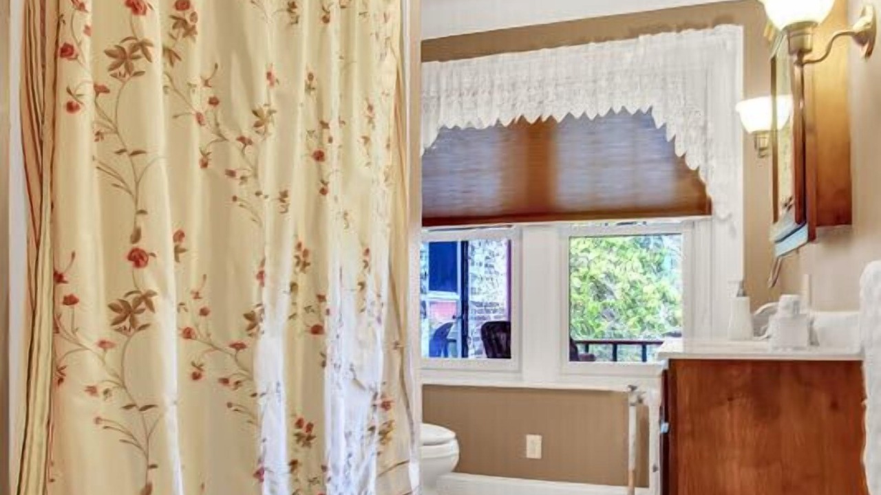 Photo of Bathroom in Annville