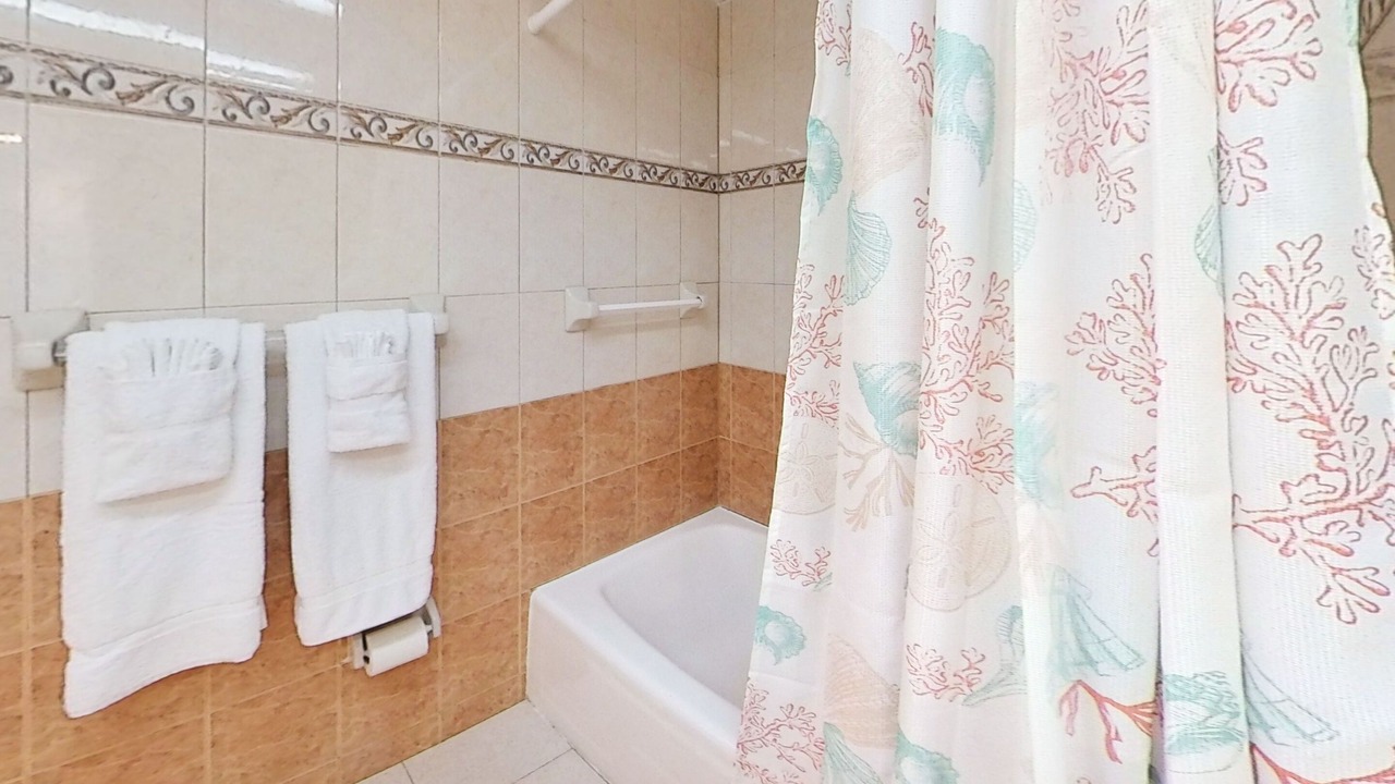 Photo of Bathroom in Mid Beach