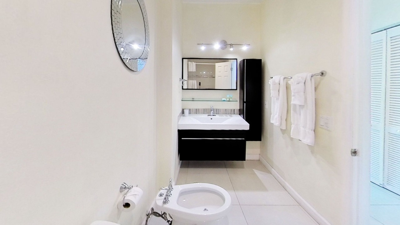 Photo of Bathroom in Mid Beach