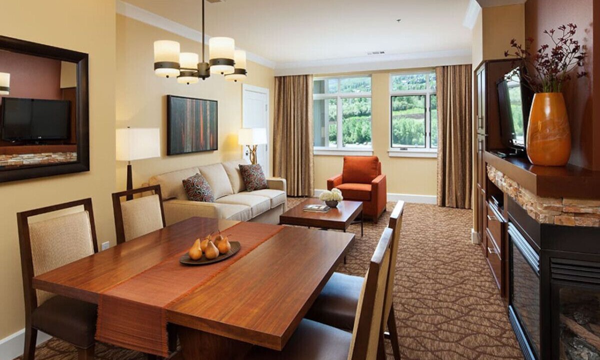 Photo of Livingroom in Avon