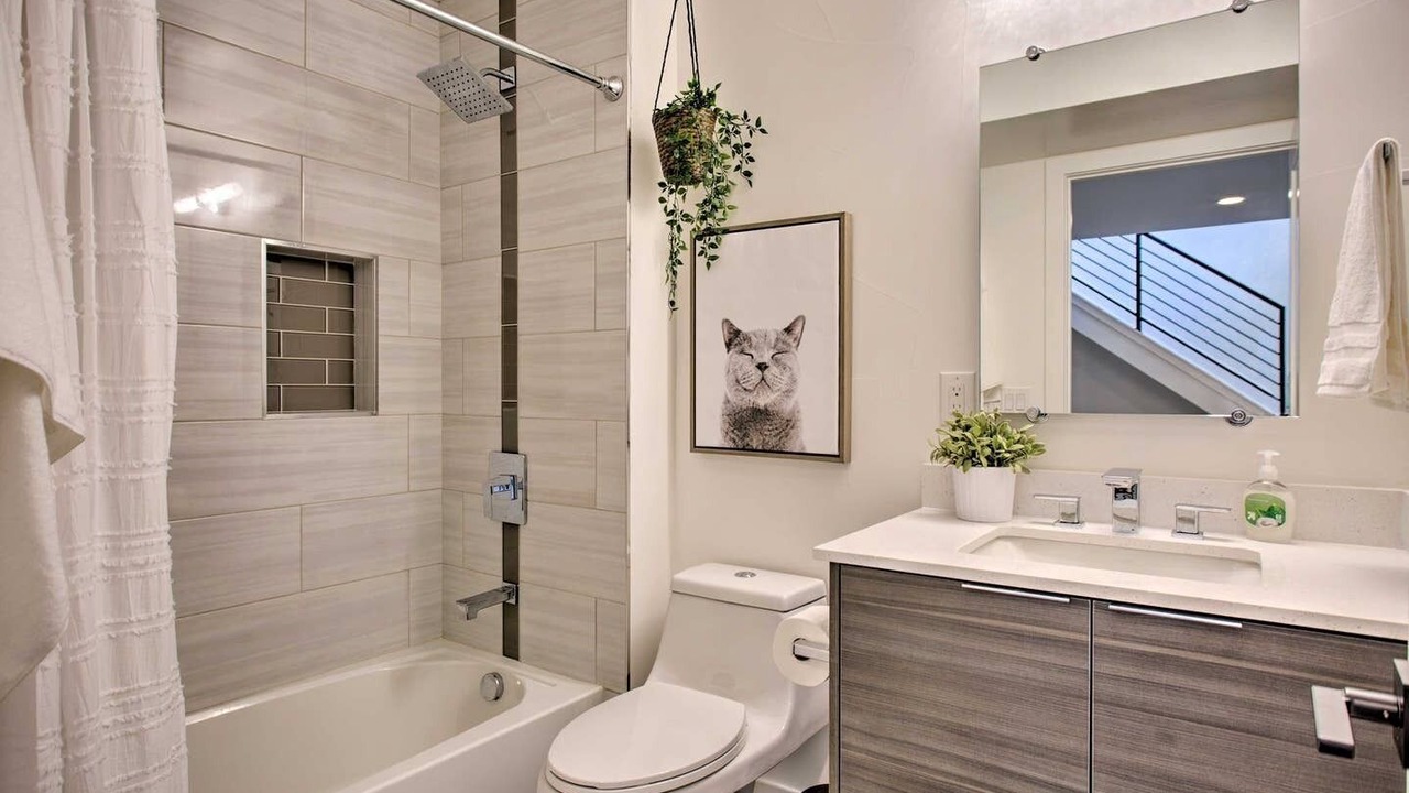 Photo of Bathroom in Englewood