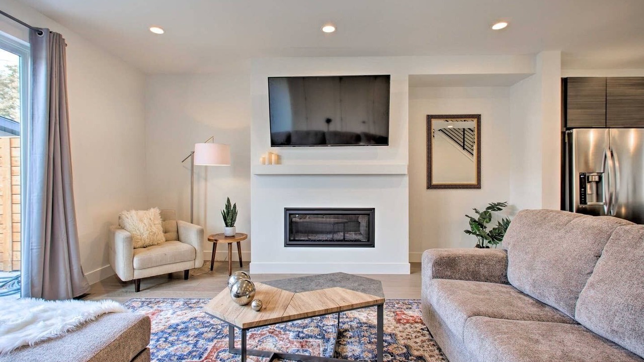 Photo of Livingroom in Englewood