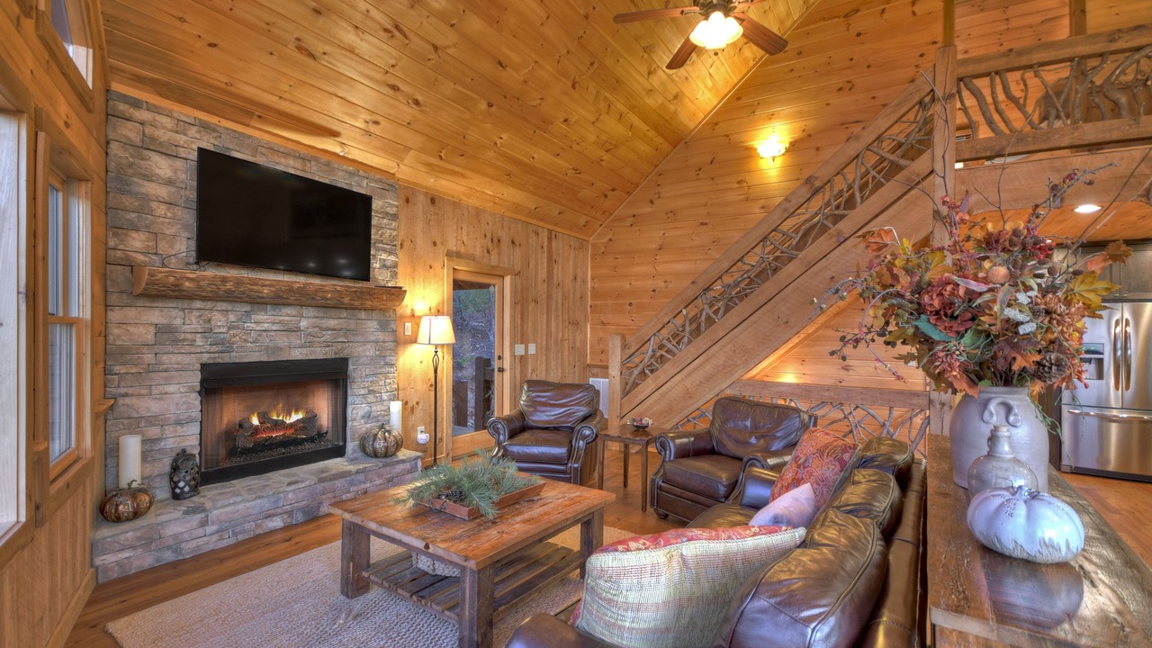 Photo of Livingroom in Ridges Over the Lake