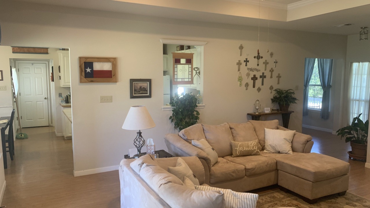 Photo of Livingroom in Wetmore