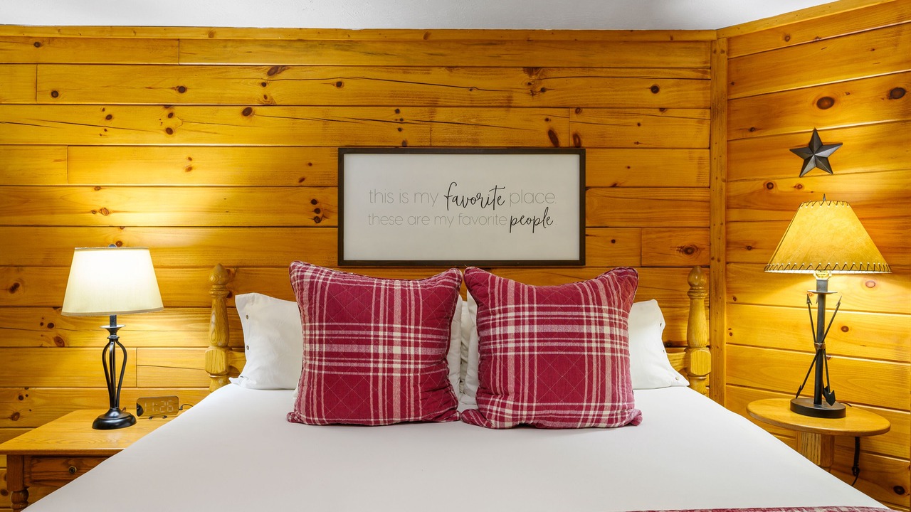 Photo of Bedroom in Black Bear Falls