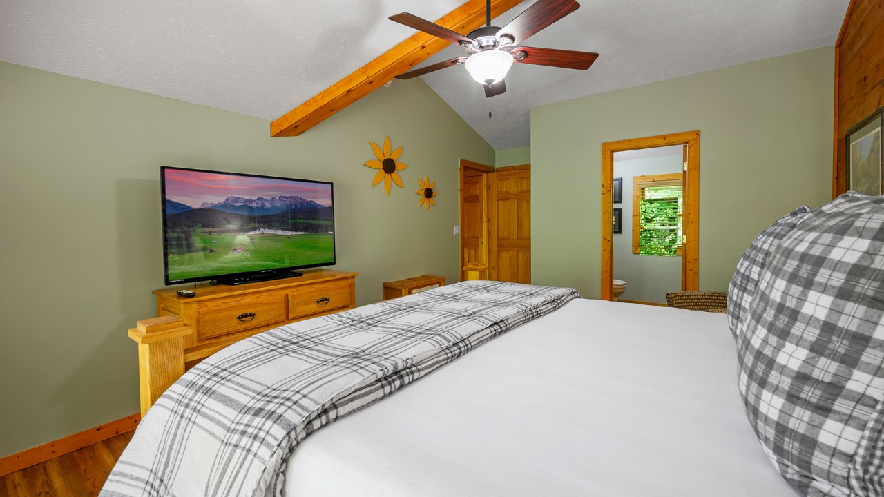 Photo of Bedroom in Black Bear Falls