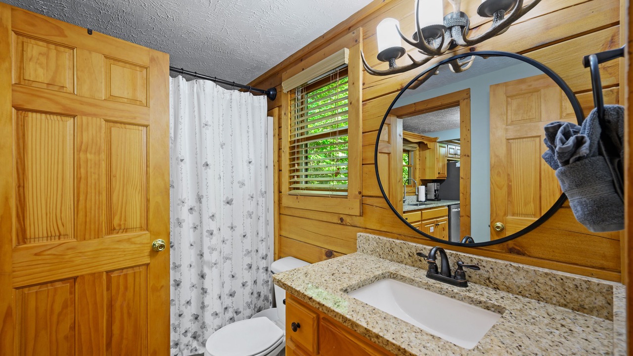 Photo of Bathroom in Black Bear Falls