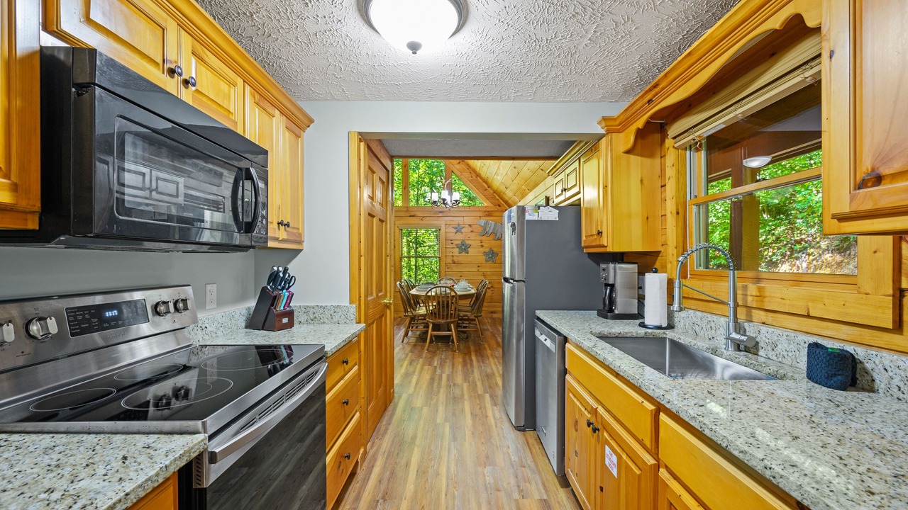 Photo of Kitchen in Black Bear Falls