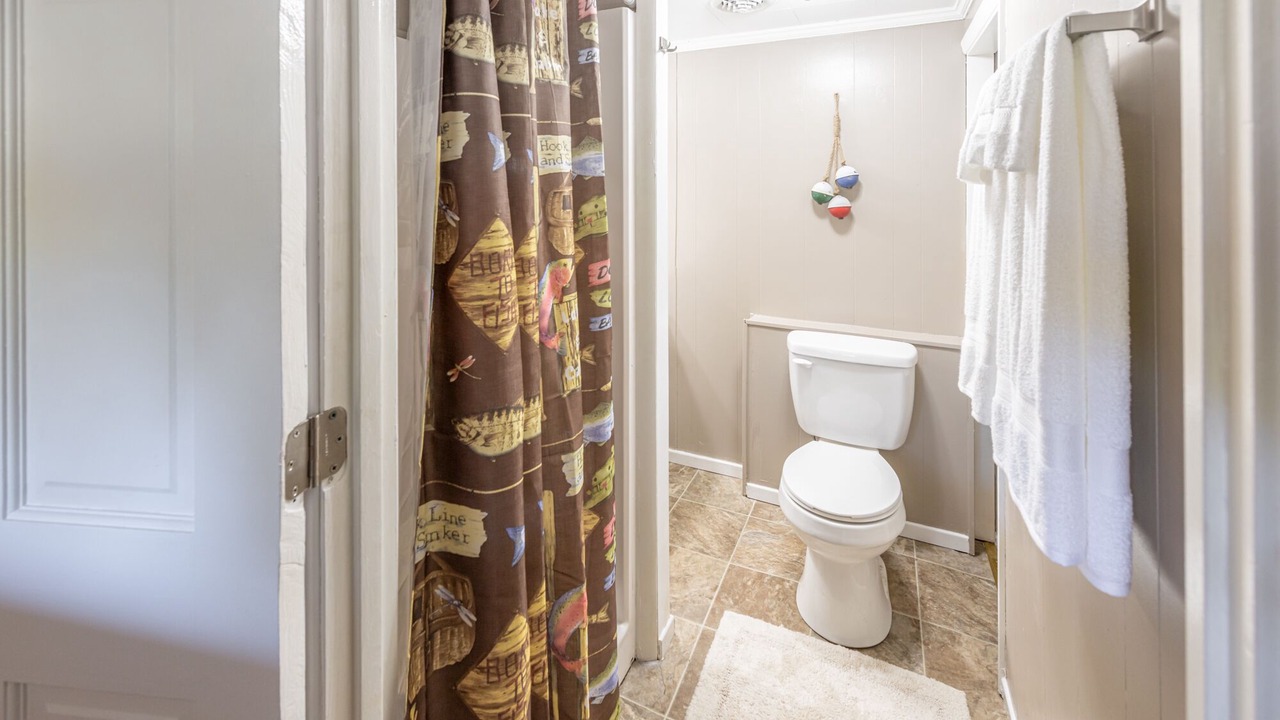 Photo of Bathroom in Bluff City