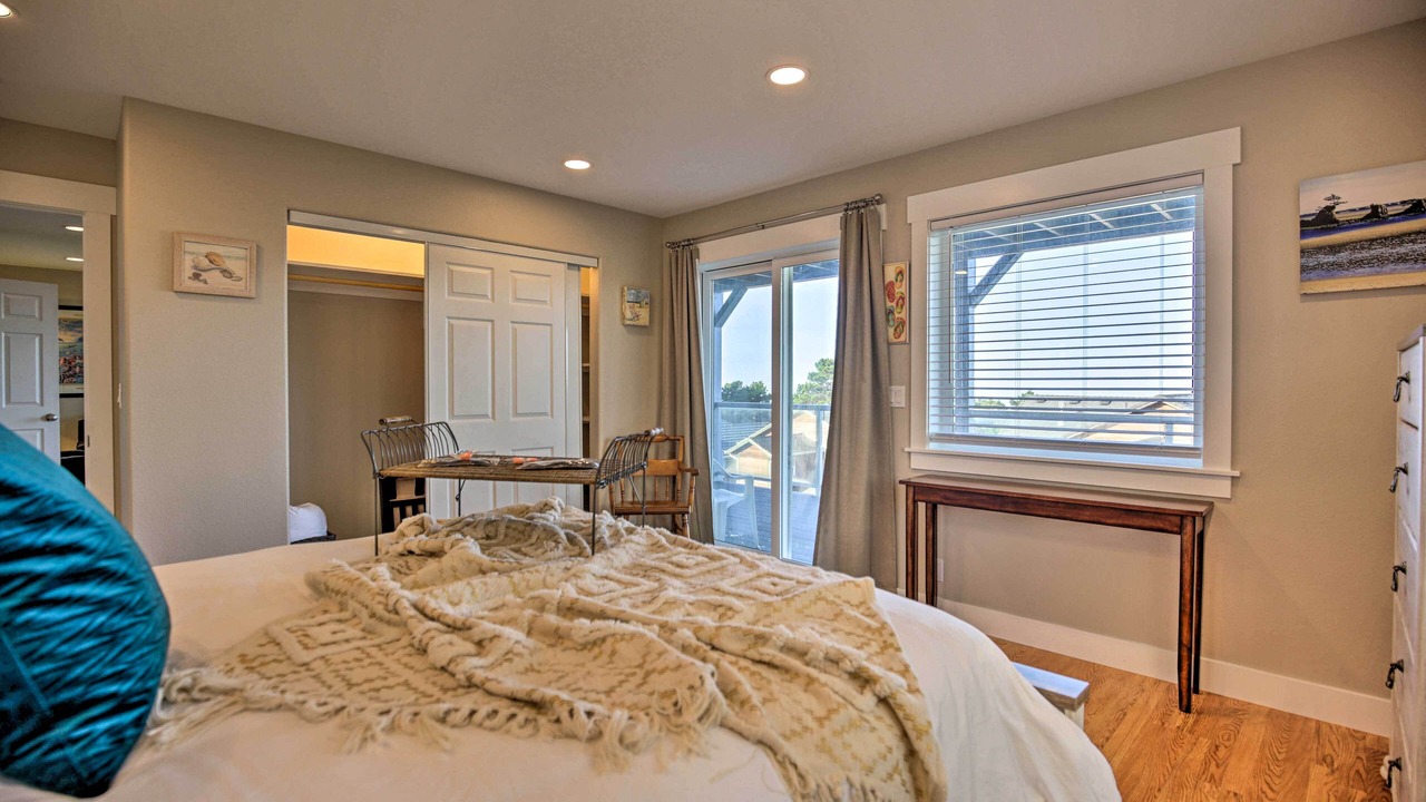 Photo of Bedroom in Lincoln City