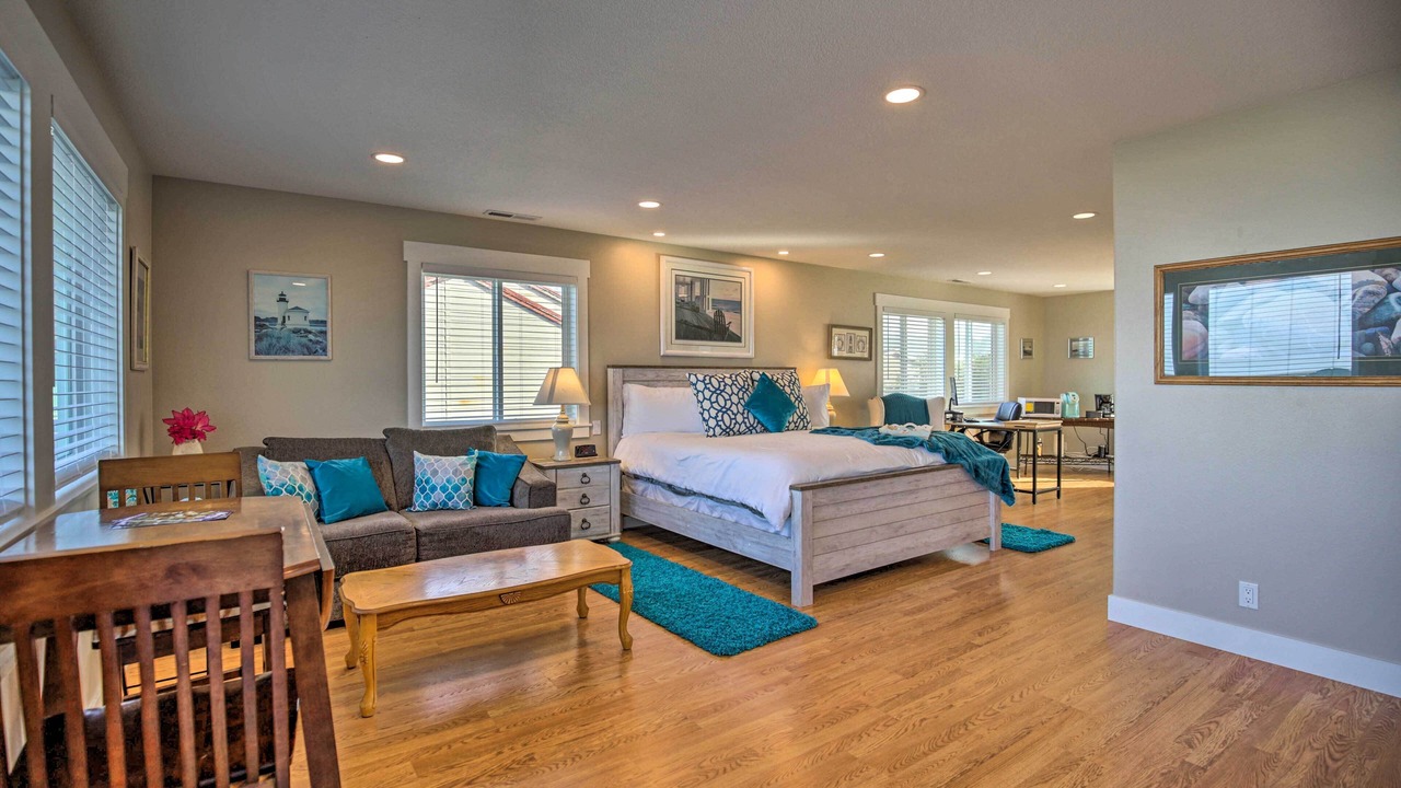 Photo of Bedroom in Lincoln City