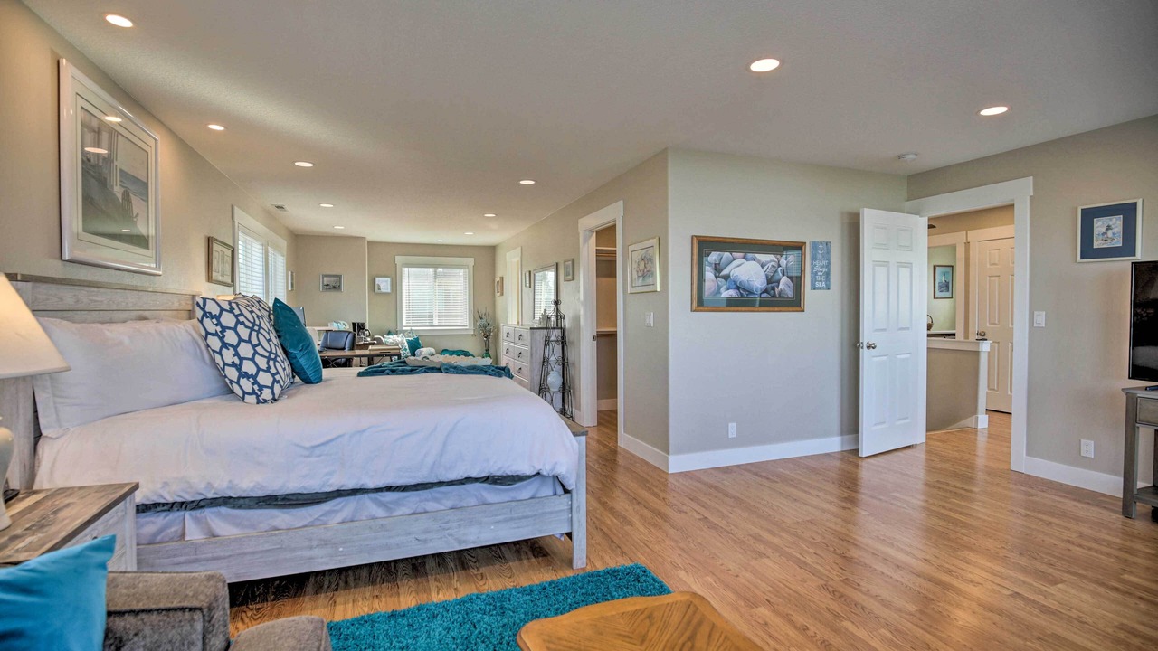 Photo of Bedroom in Lincoln City