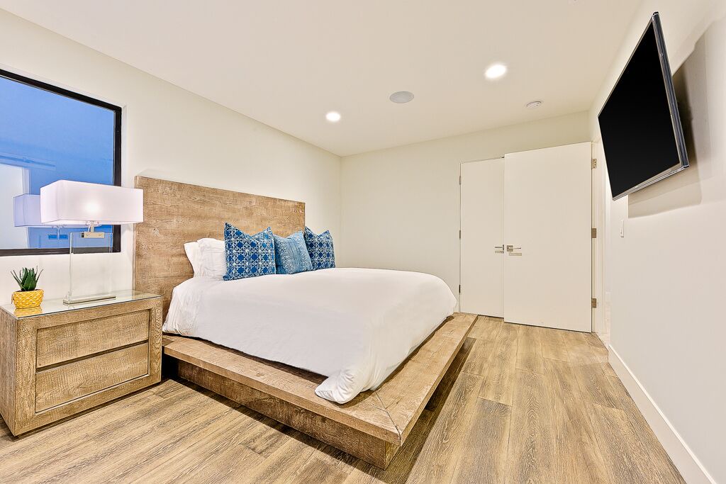 Photo of Bedroom in Cardiff-by-the-Sea