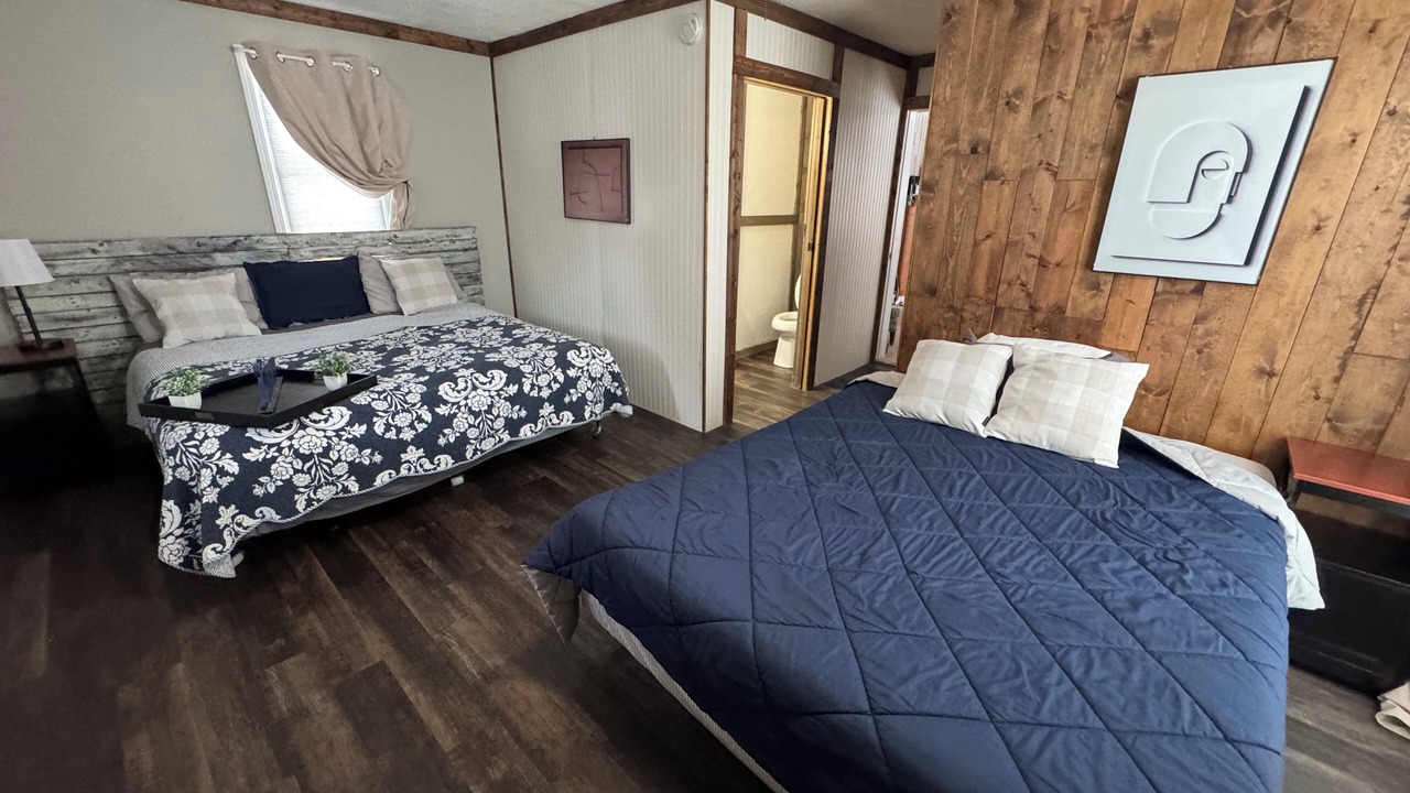 Photo of Bedroom in Westside Connection