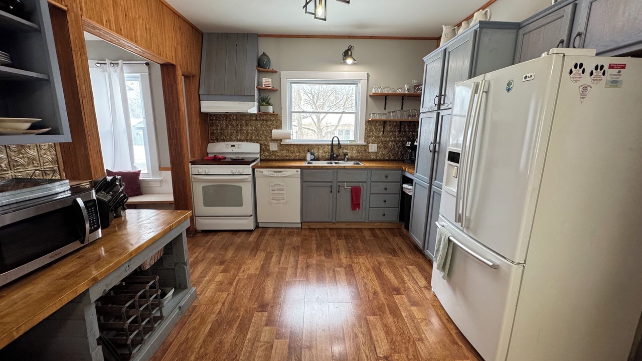 Photo of Kitchen in Westside Connection