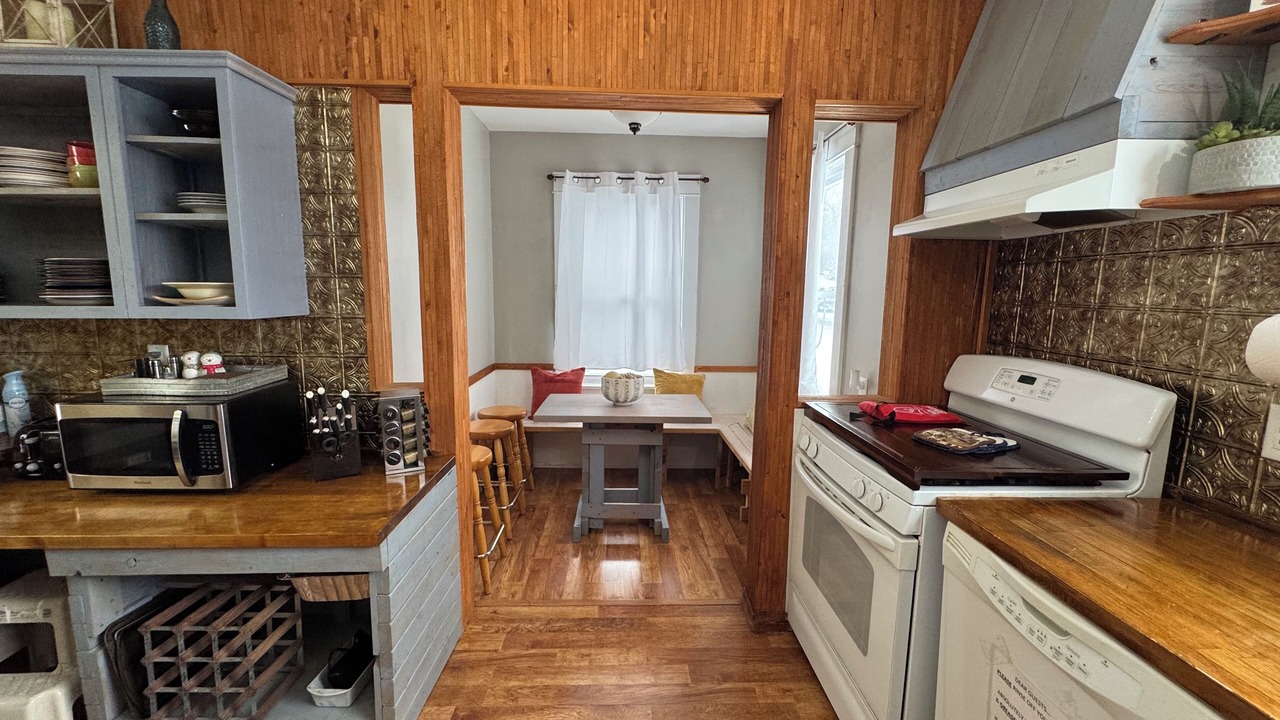 Photo of Kitchen in Westside Connection